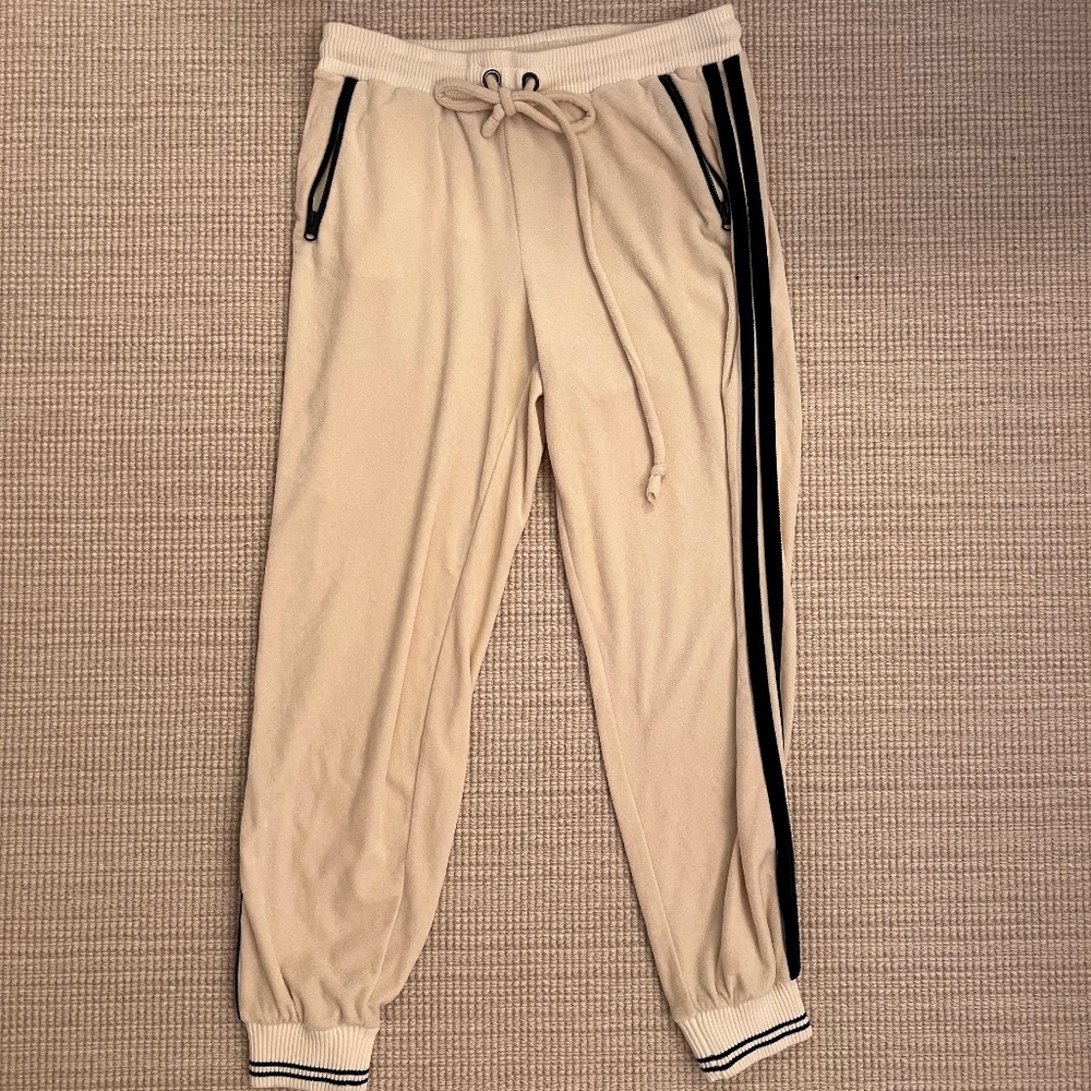Faherty Navy and Cream colored sweatpants